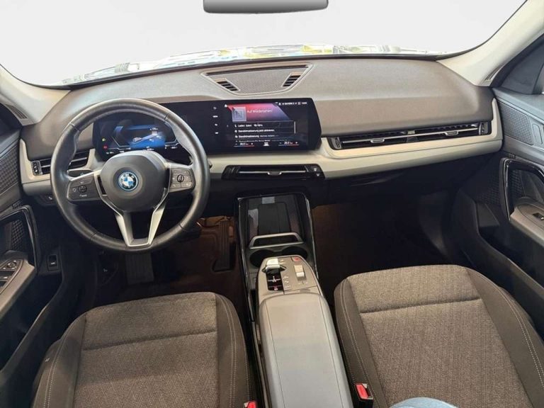 BMW iX1 xDrive30 - photo 9