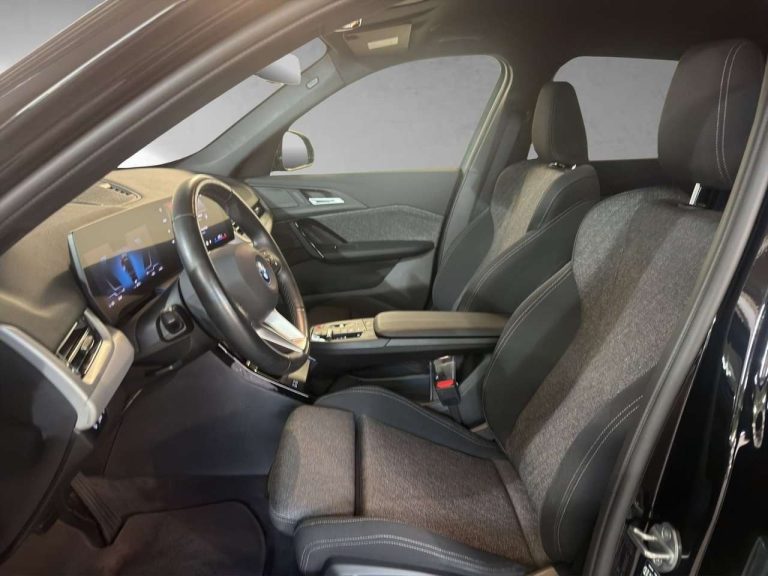 BMW iX1 eDrive20 - photo 10