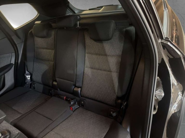 BMW iX1 eDrive20 - photo 11