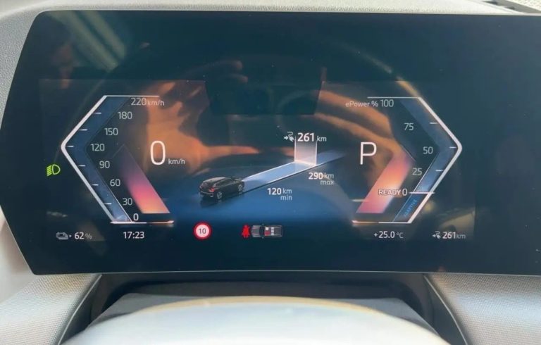 BMW iX1 xDrive30 - photo 17