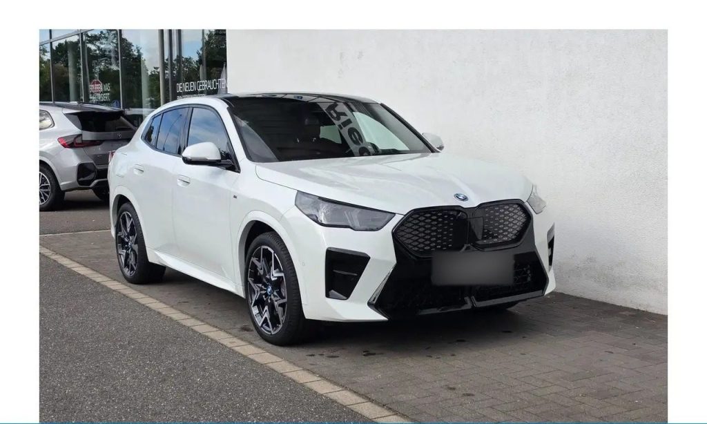 BMW iX2 xDrive30 M Sport