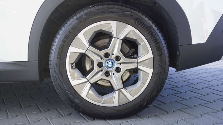 BMW iX2 xDrive30 - photo 10
