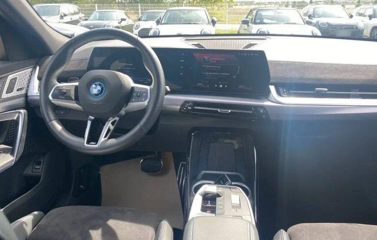BMW iX2 eDrive20 M - photo 10