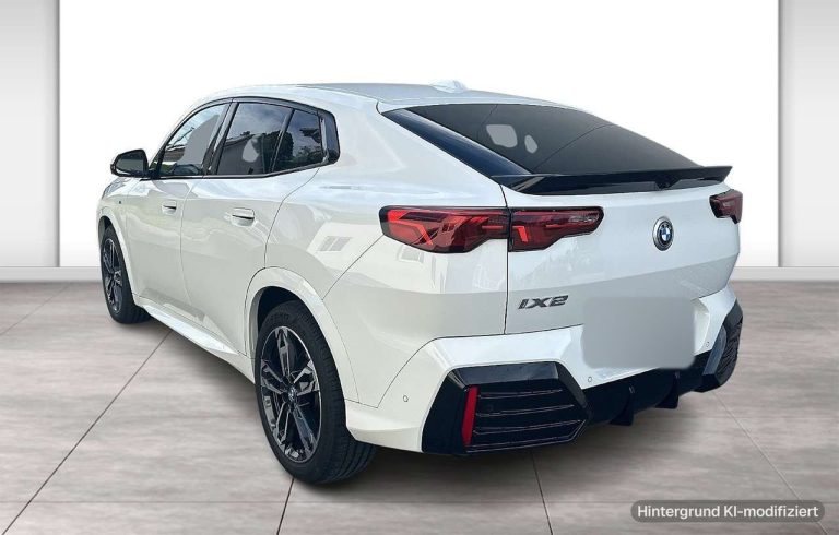 BMW iX2 eDrive20 M Sport - photo 2