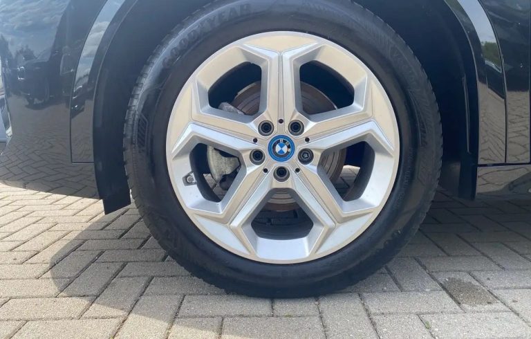 BMW iX2 eDrive20 M - photo 3