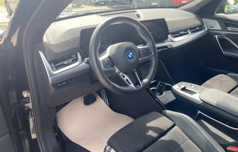 BMW iX2 eDrive20 M - photo 8