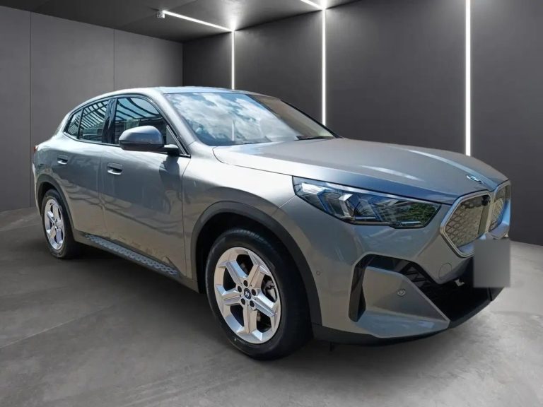 BMW iX2 xDrive30