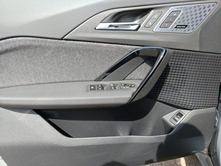BMW iX2 xDrive30 - photo 11