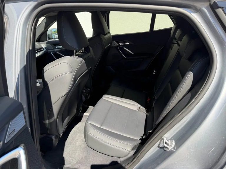 BMW iX2 eDrive20 M - photo 11