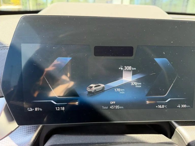 BMW iX2 eDrive20 M - photo 12