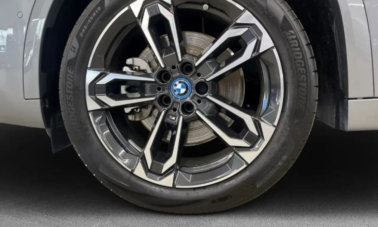 BMW iX2 xDrive30 M Sport - photo 7