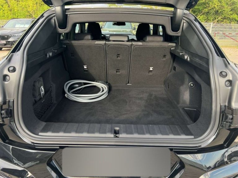 BMW iX2 eDrive20 M Sport - photo 8