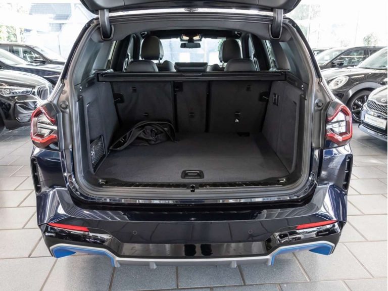 BMW iX3 Impressive - photo 11