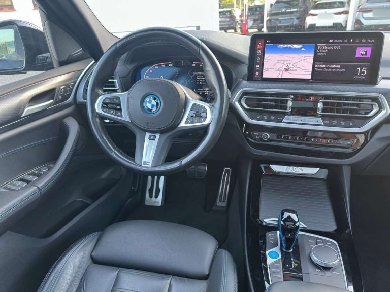 BMW iX3 M Sport Impressive - photo 12