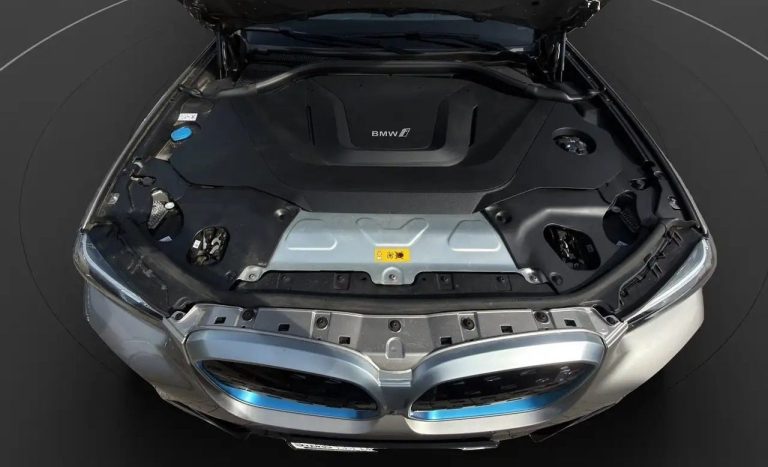 BMW iX3 M Sport - photo 13