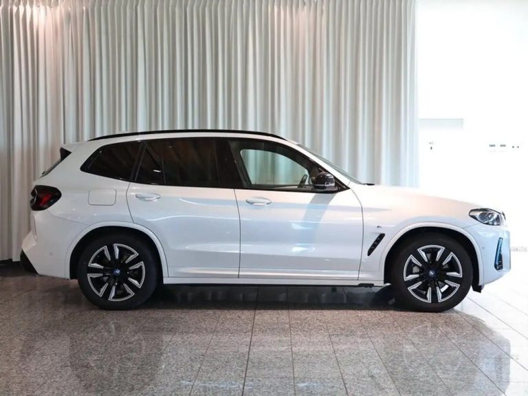 BMW iX3 M Sport - photo 2