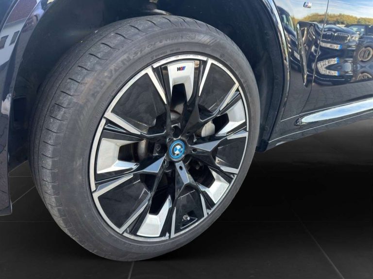 BMW iX3 M Sport Impressive - photo 6