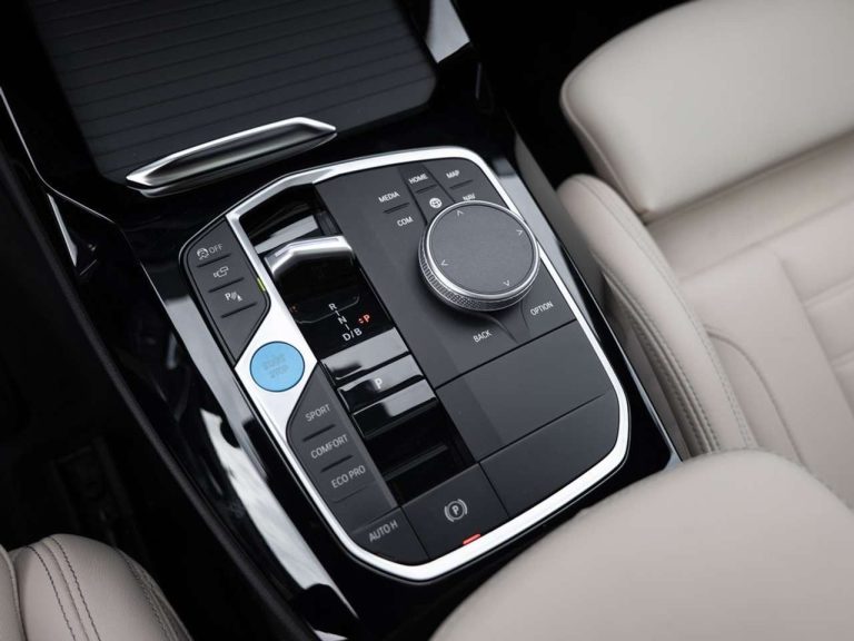 BMW iX3 Impressive - photo 13