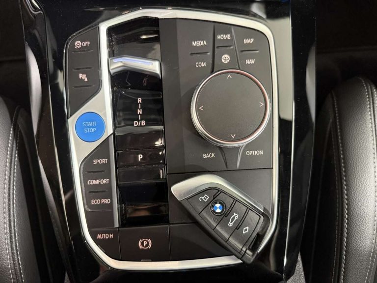 BMW iX3 Inspiring M Sport - photo 17
