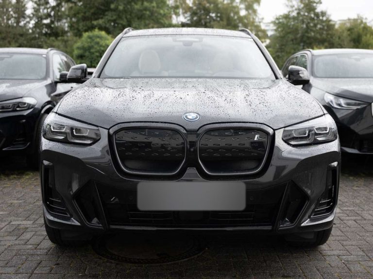 BMW iX3 Impressive - photo 3