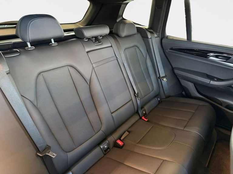 BMW iX3 Inspiring - photo 8