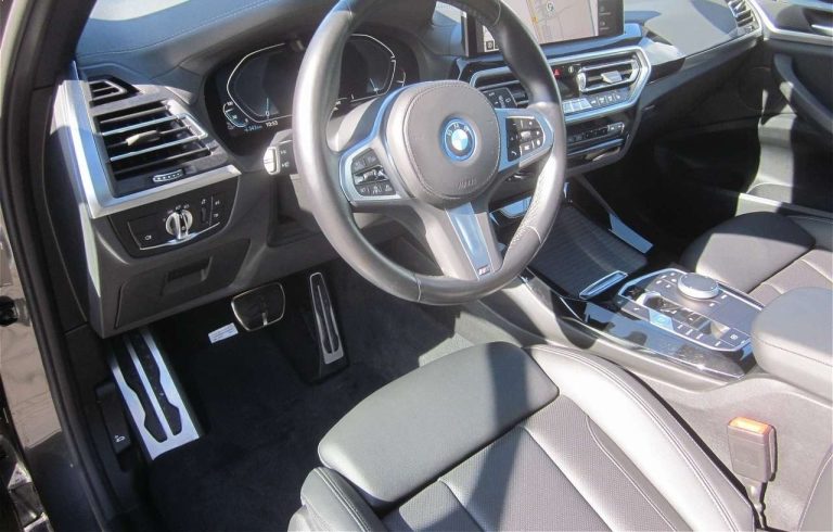 BMW iX3 M Sport - photo 9