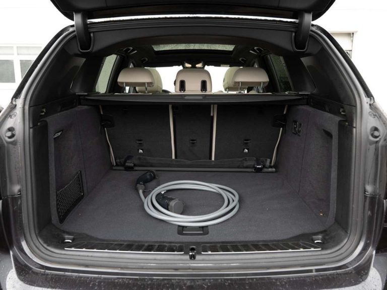BMW iX3 Impressive - photo 9