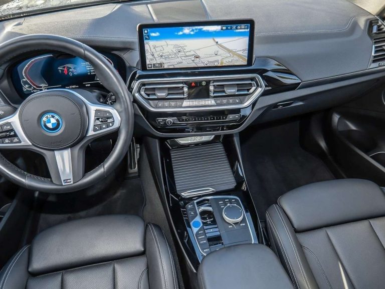 BMW iX3 M Sport - photo 8