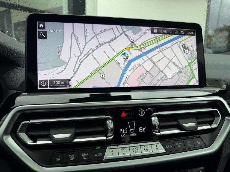 BMW iX3 M Sport - photo 9
