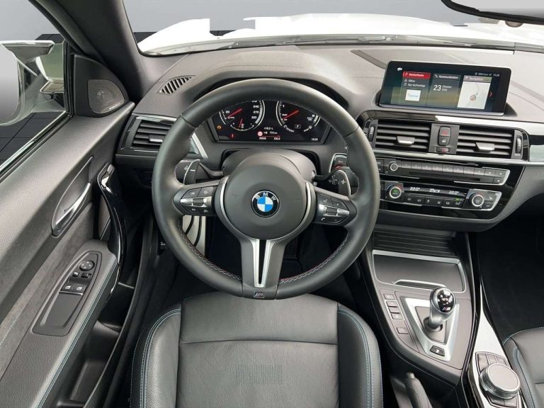 BMW M2 Competition - photo 15