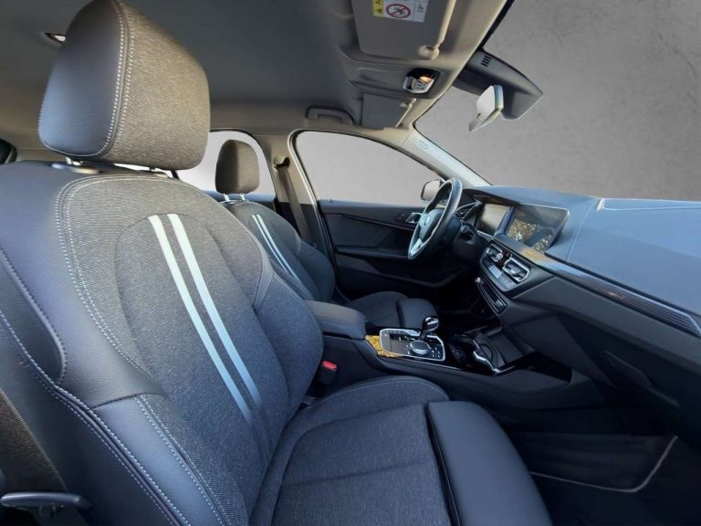 BMW Série 1 118d Sport Line - photo 12