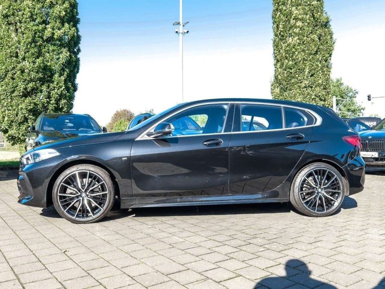 BMW Série 1 120i M Sport - photo 3