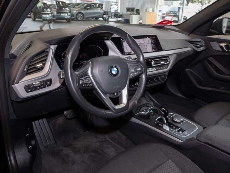 BMW Série 1 118d - photo 4