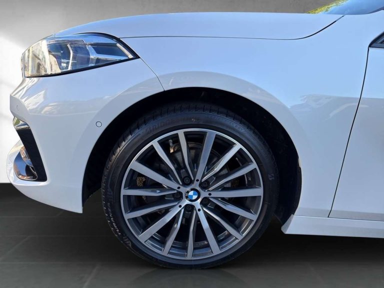 BMW Série 1 118d Sport Line - photo 7