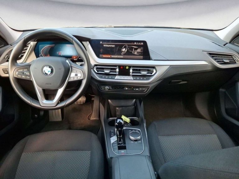 BMW Série 1 120i Advantage - photo 9
