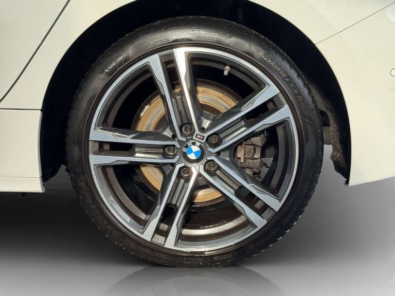 BMW Série 1 120i M Sport - photo 5