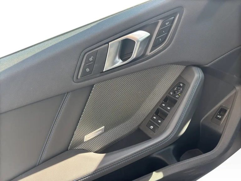 BMW Série 1 120d M Sport - photo 12