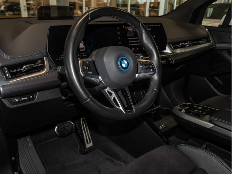 BMW Série 2 Active Tourer 225e xDrive M Sport - photo 11