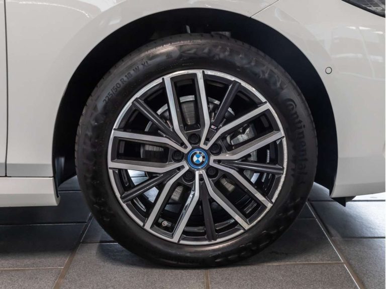 BMW Série 2 Active Tourer 225e xDrive M Sport - photo 15