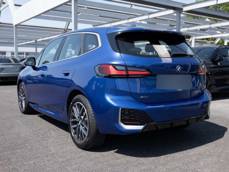 BMW Série 2 Active Tourer 225e xDrive M Sport - photo 4