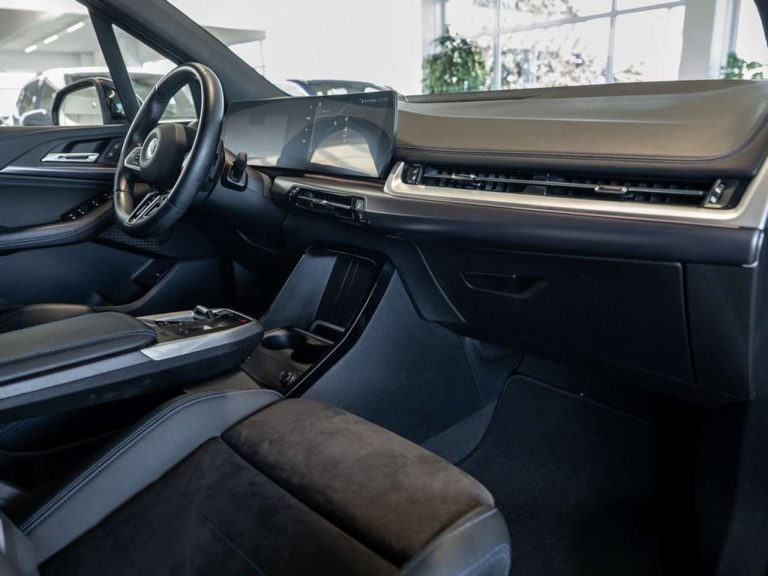 BMW Série 2 Active Tourer 225e xDrive M Sport - photo 7