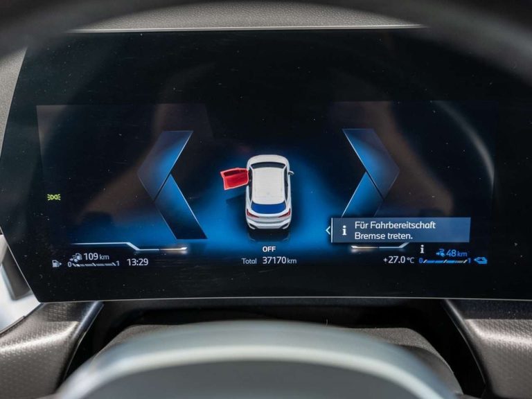 BMW Série 2 Active Tourer 225e xDrive M Sport - photo 8