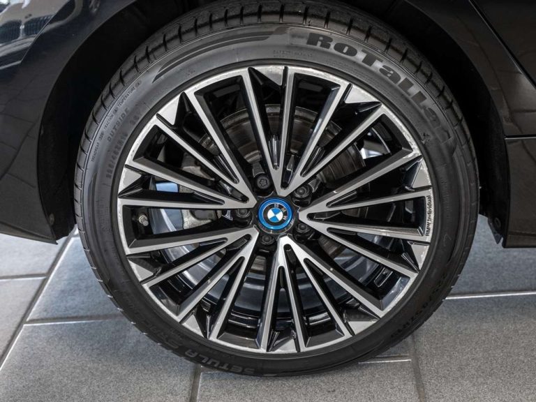 BMW Série 2 Active Tourer 225e xDrive M Sport - photo 11