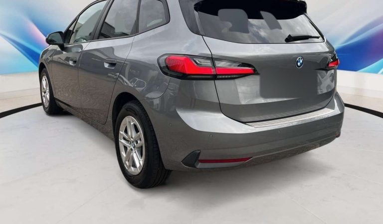 BMW Série 2 Active Tourer 225e xDrive - photo 2