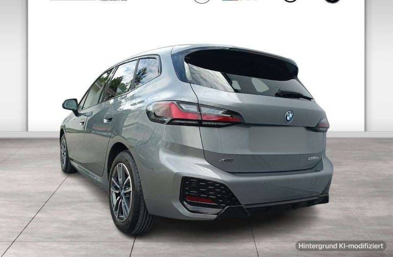 BMW Série 2 Active Tourer 225e xDrive M Sport - photo 2