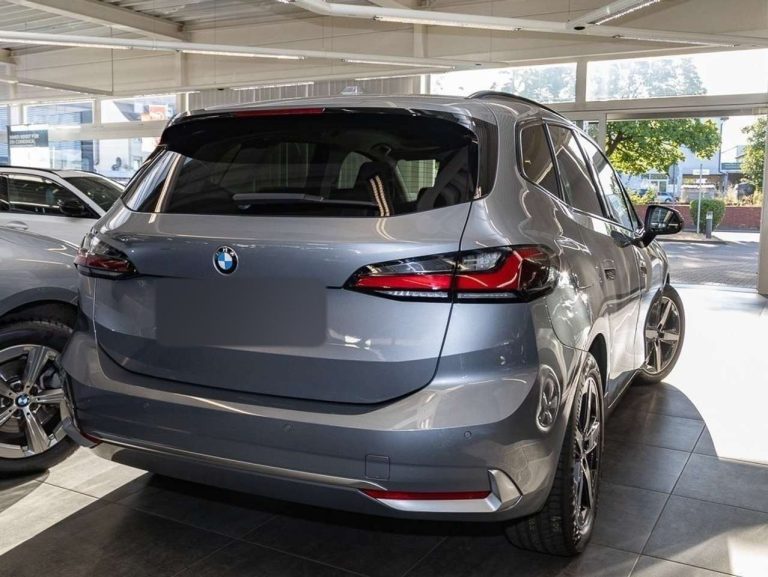 BMW Série 2 Active Tourer 218d Luxury Line - photo 2