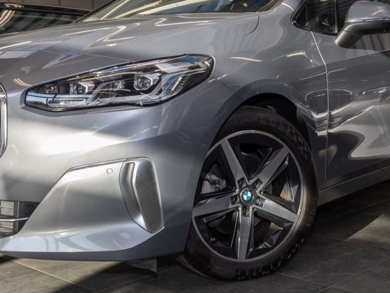 BMW Série 2 Active Tourer 218d Luxury Line - photo 3