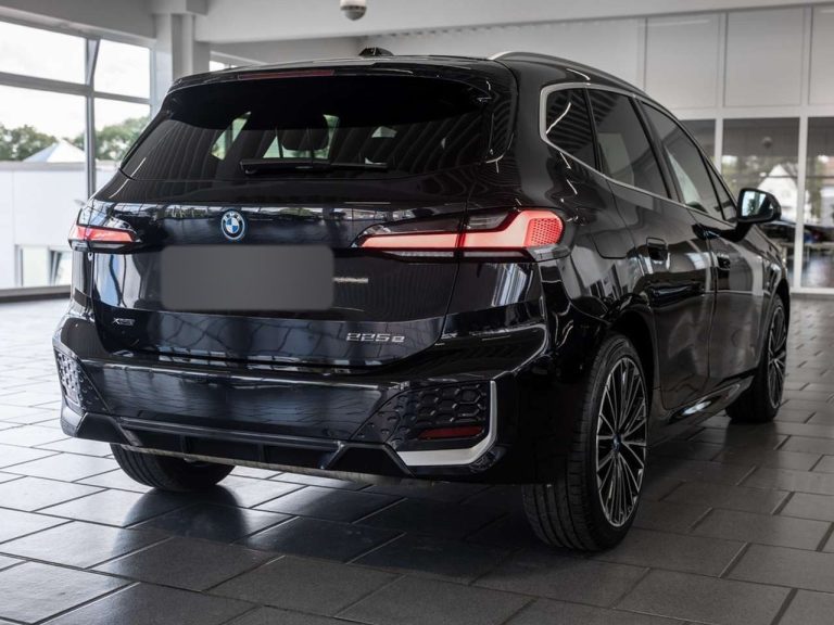 BMW Série 2 Active Tourer 225e xDrive M Sport - photo 4