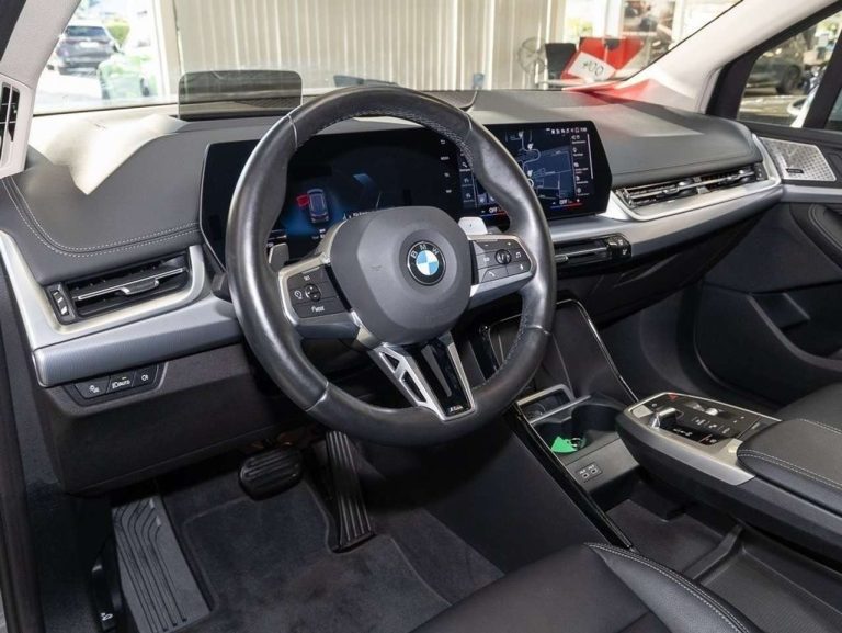 BMW Série 2 Active Tourer 218d Luxury Line - photo 4