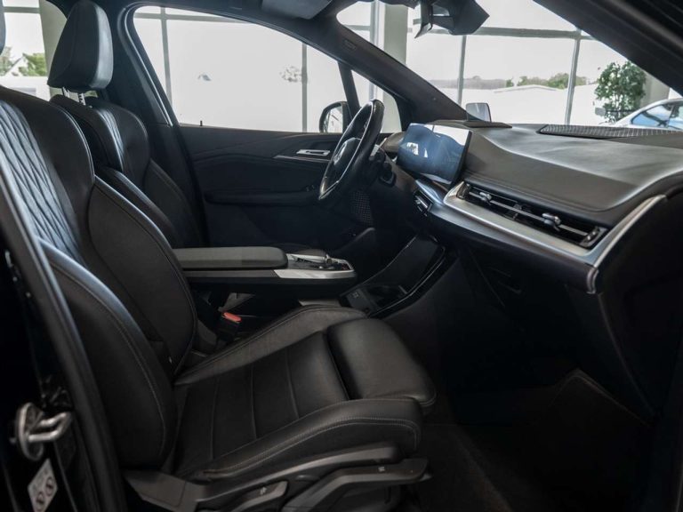 BMW Série 2 Active Tourer 225e xDrive M Sport - photo 5